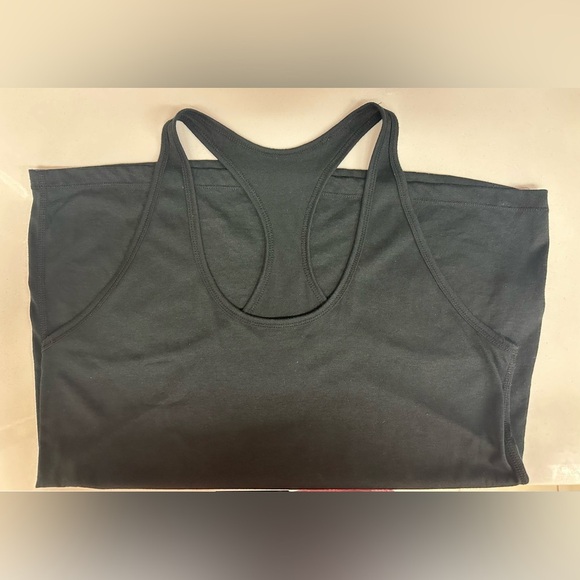 Women’s Nike Tank Top - Picture 3 of 4